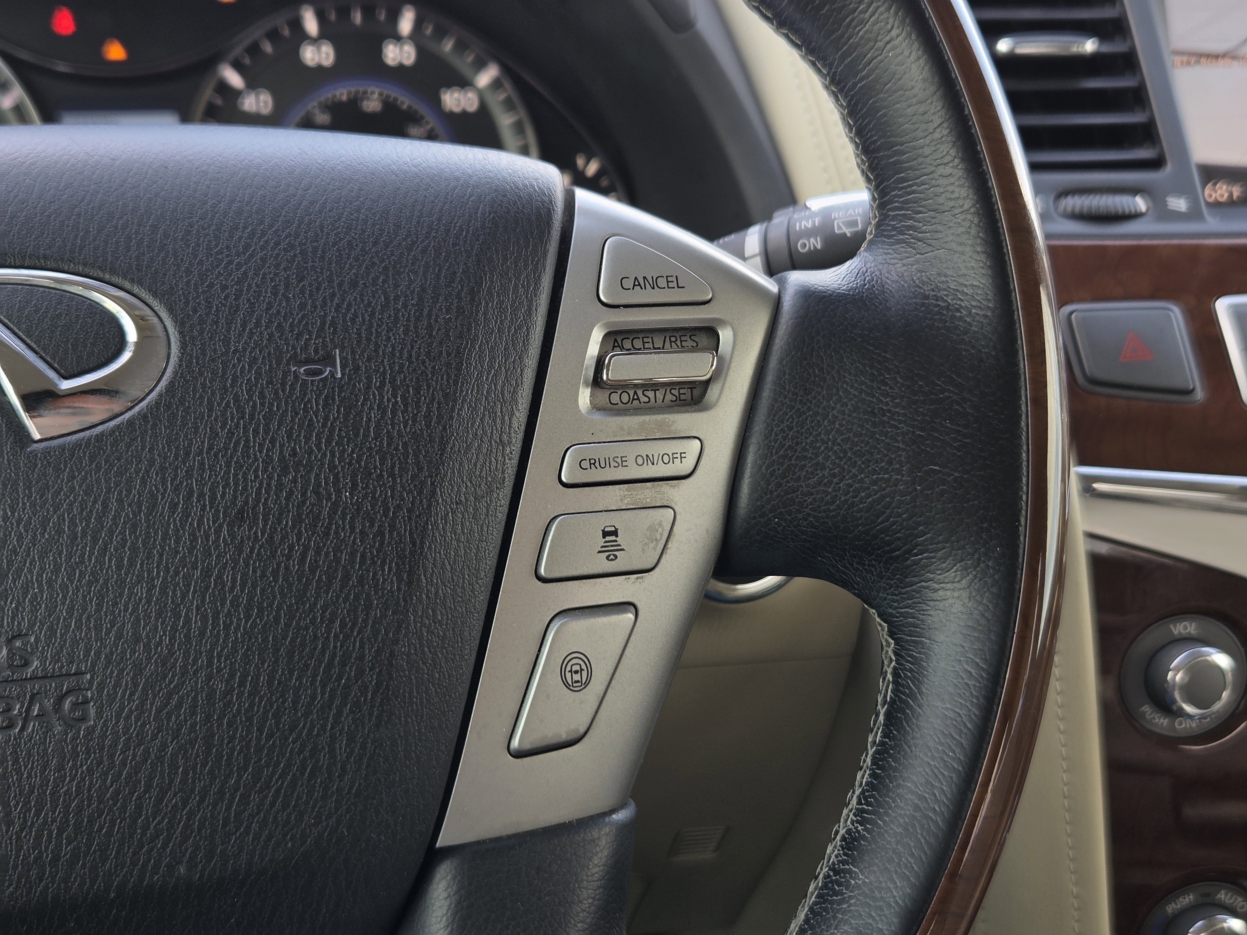 2018 INFINITI QX80 BASE