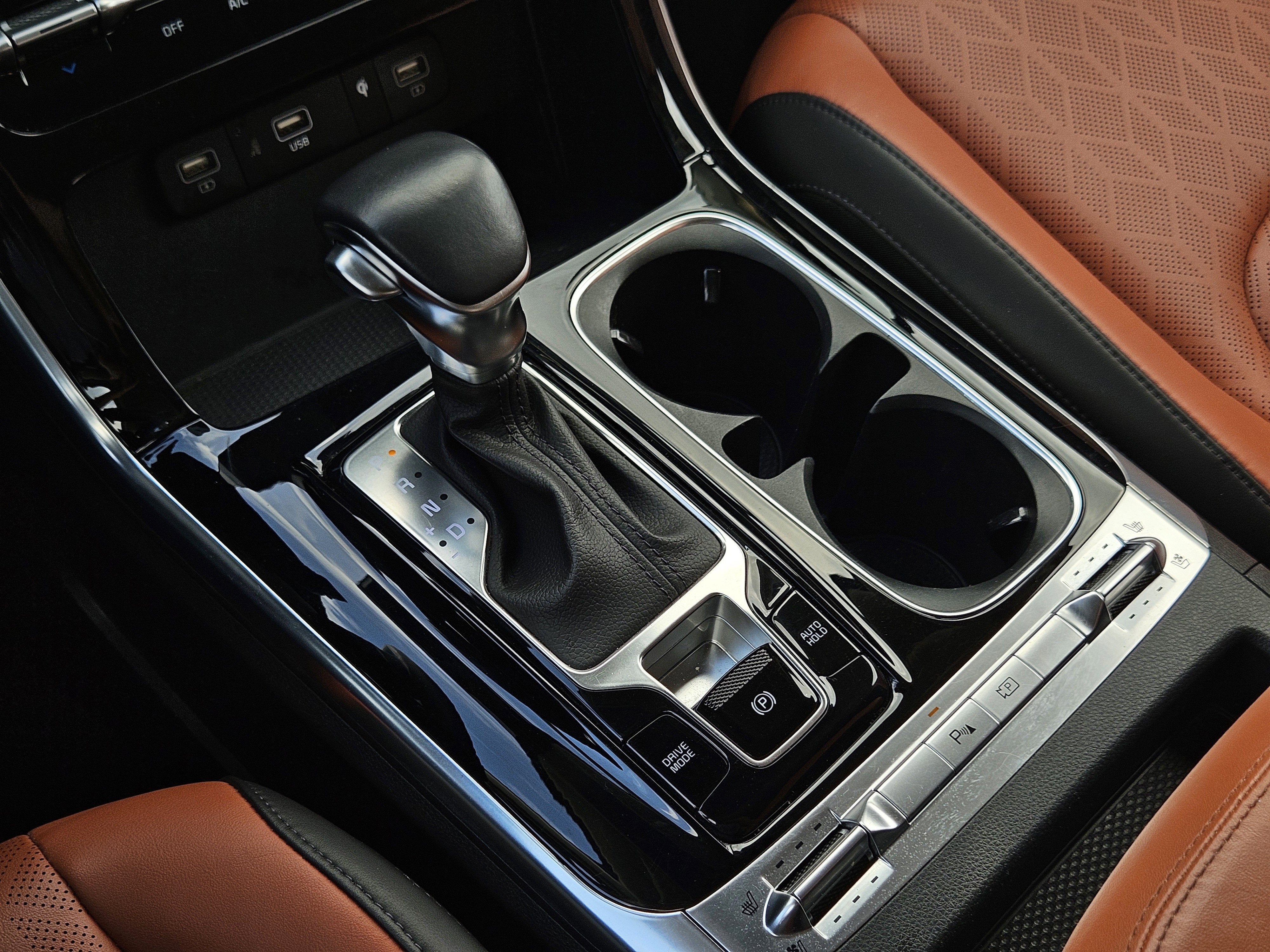 2023 Kia Carnival SX