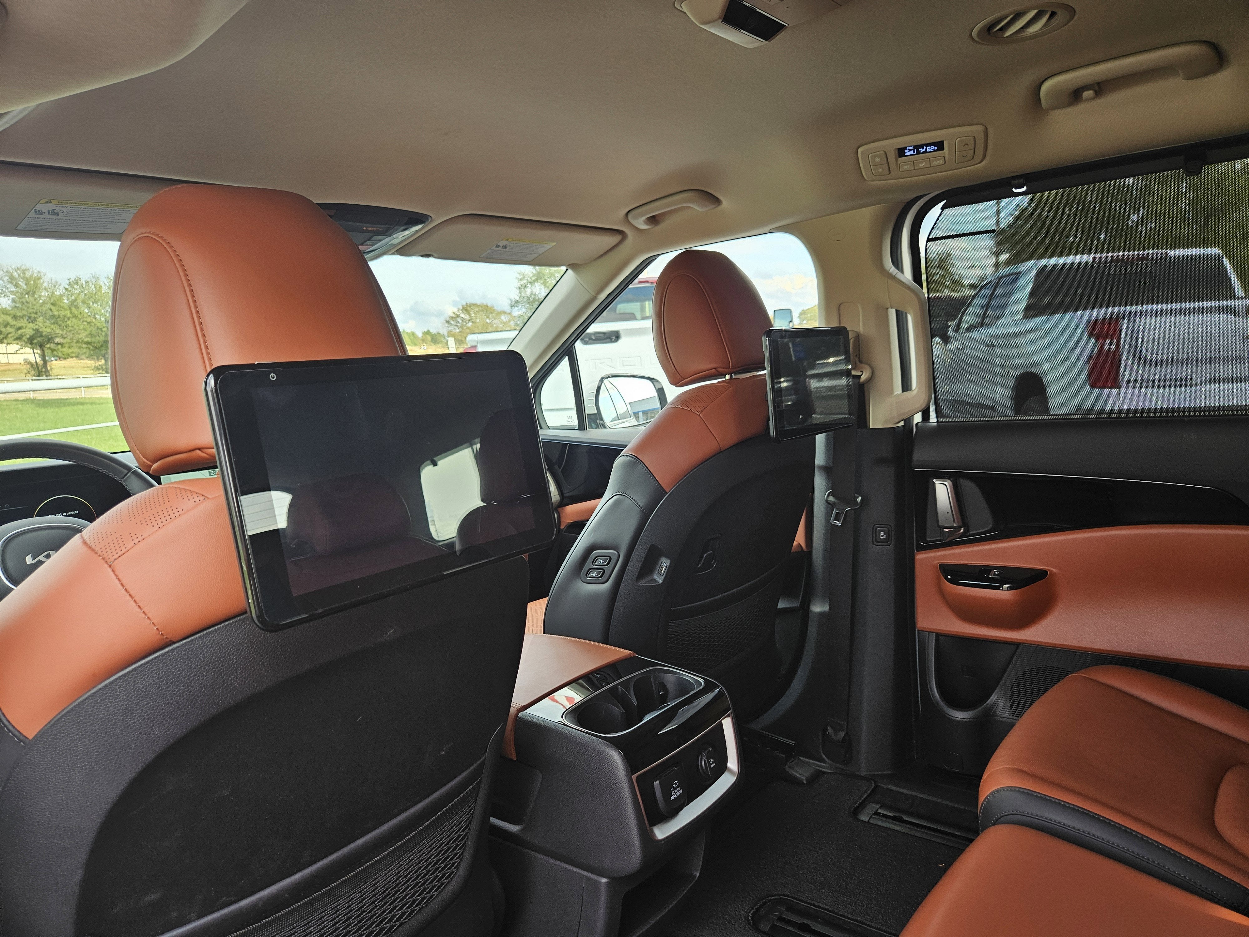 2023 Kia Carnival SX