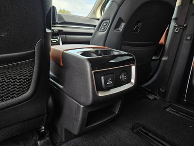 2023 Kia Carnival SX