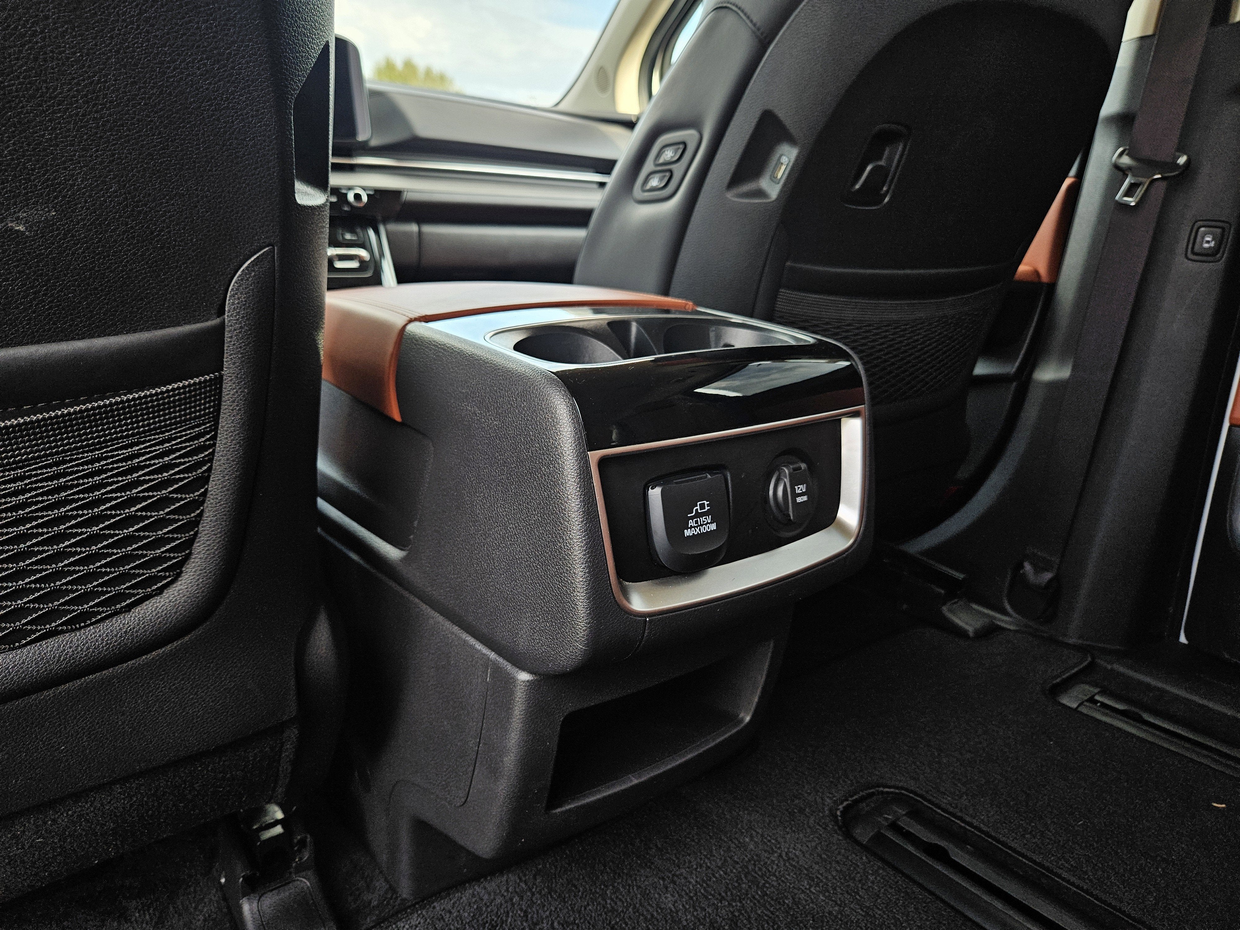 2023 Kia Carnival SX