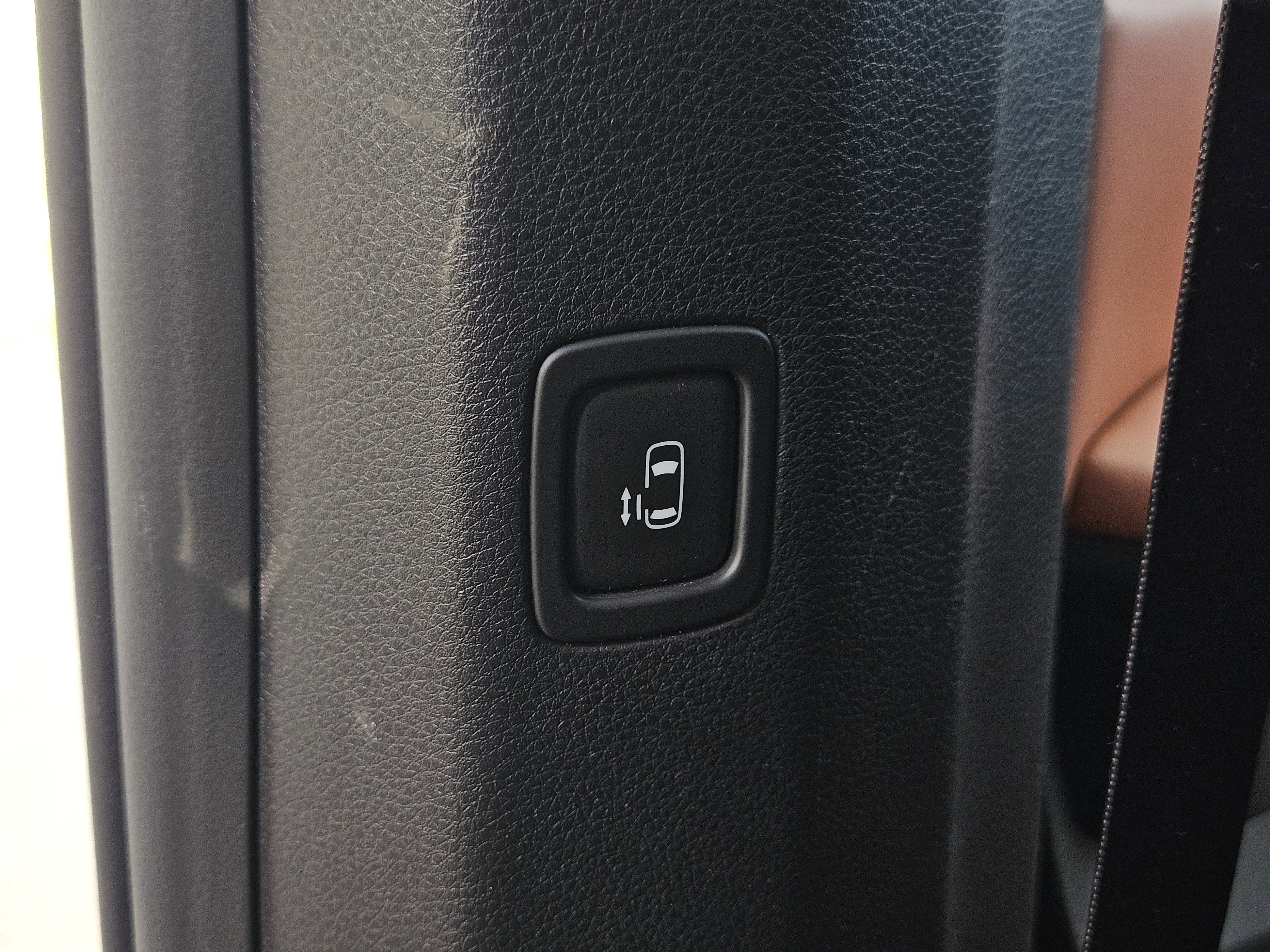 2023 Kia Carnival SX