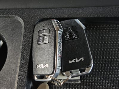 2023 Kia Carnival SX