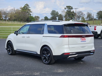 2023 Kia Carnival SX