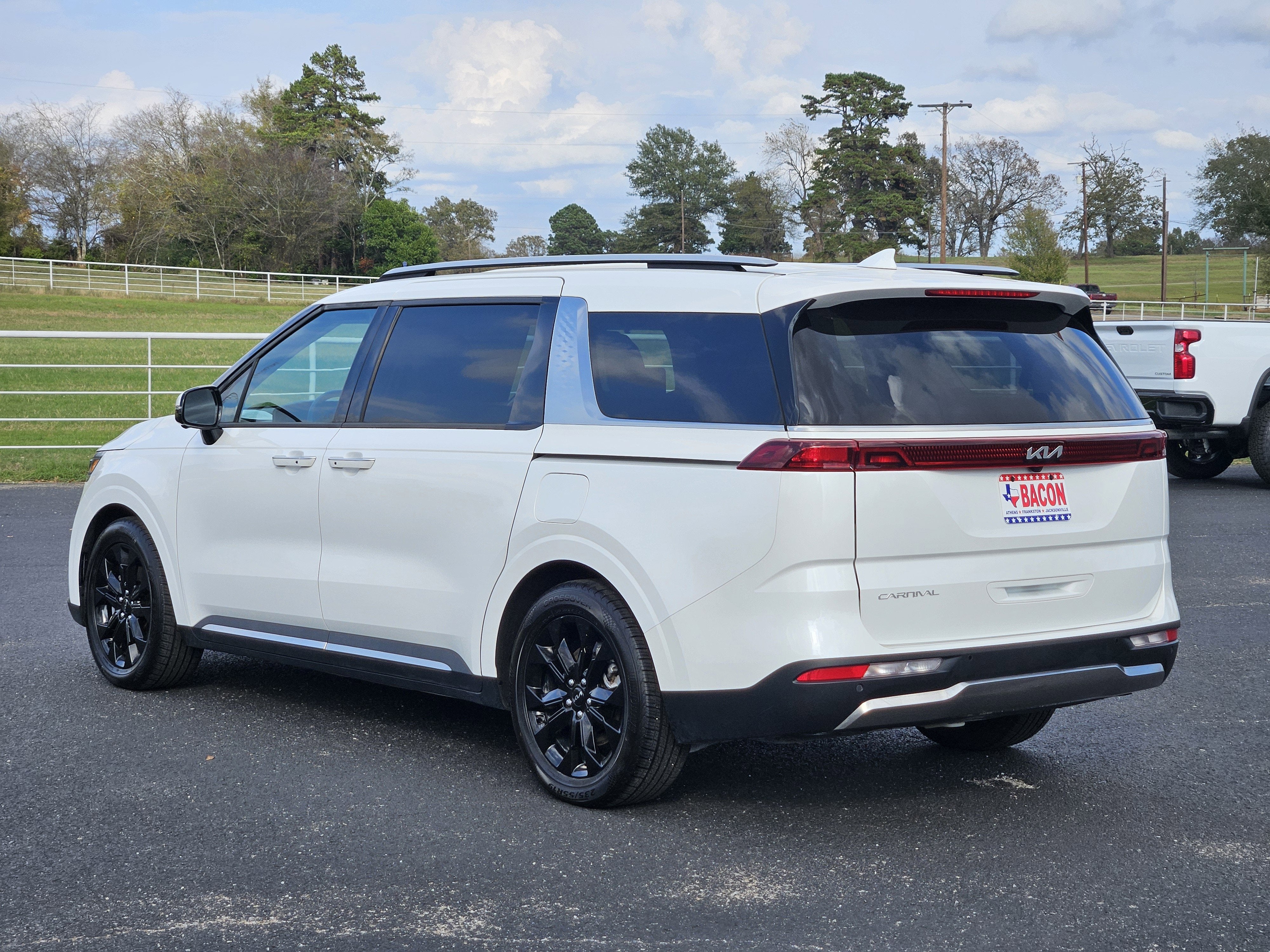 2023 Kia Carnival SX