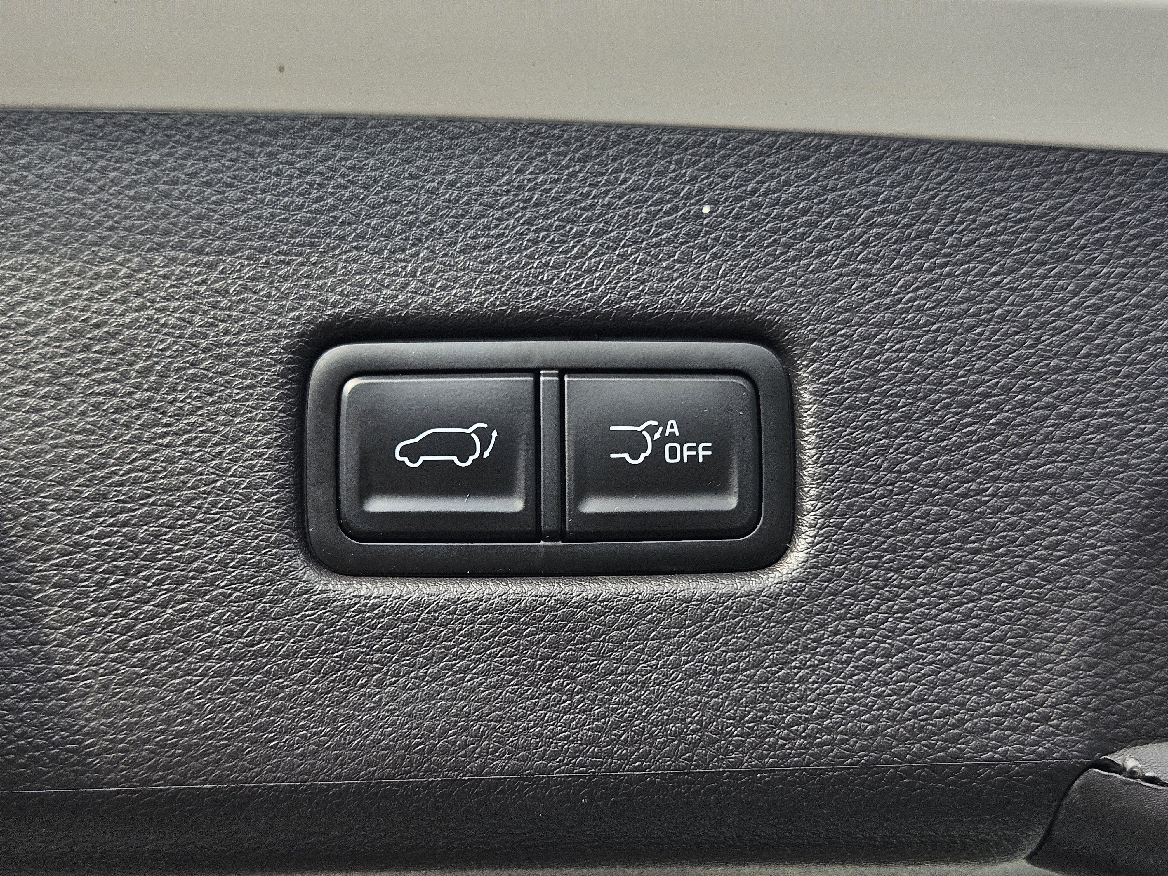 2023 Kia Carnival SX